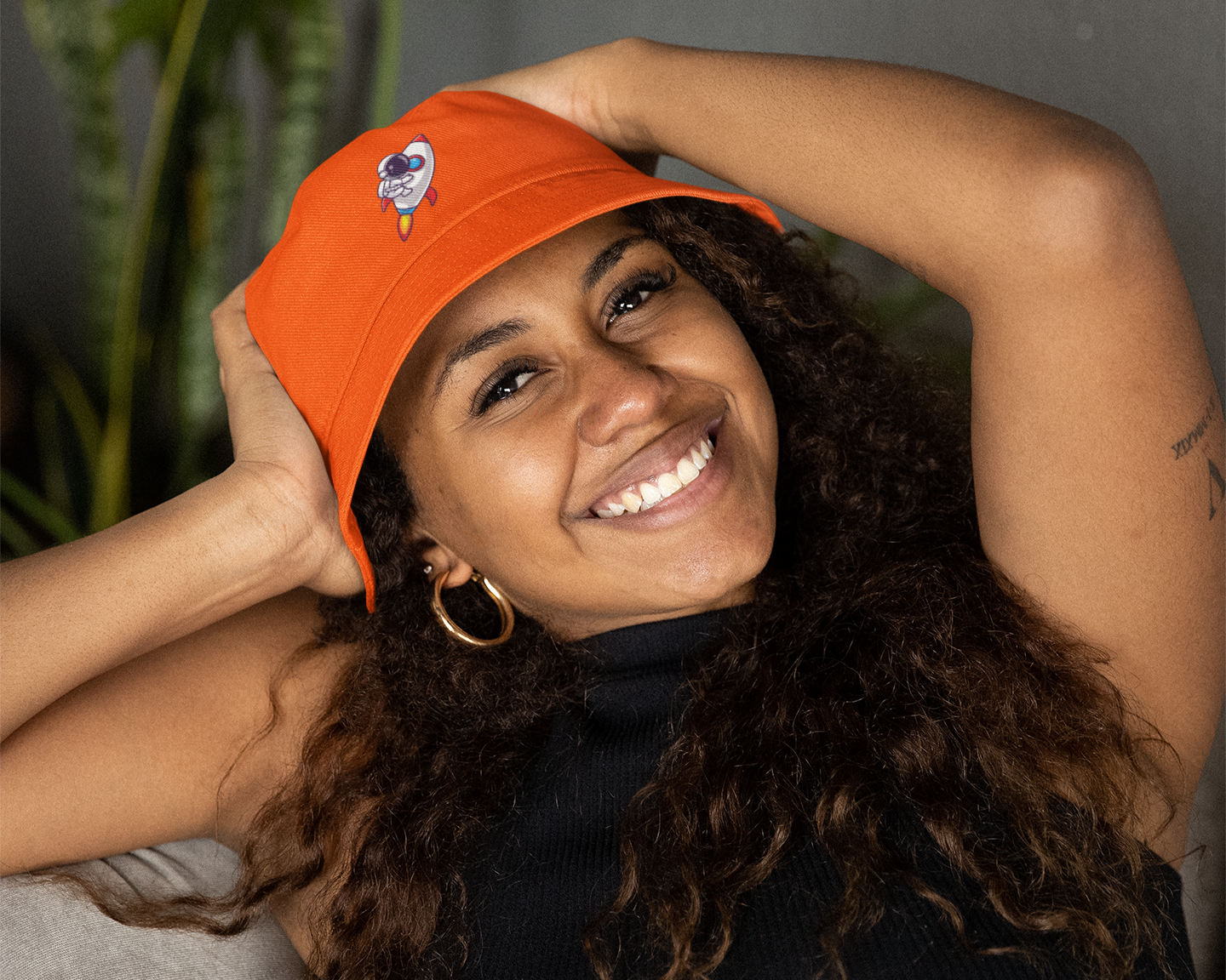 Buckethat Naar De Maan
